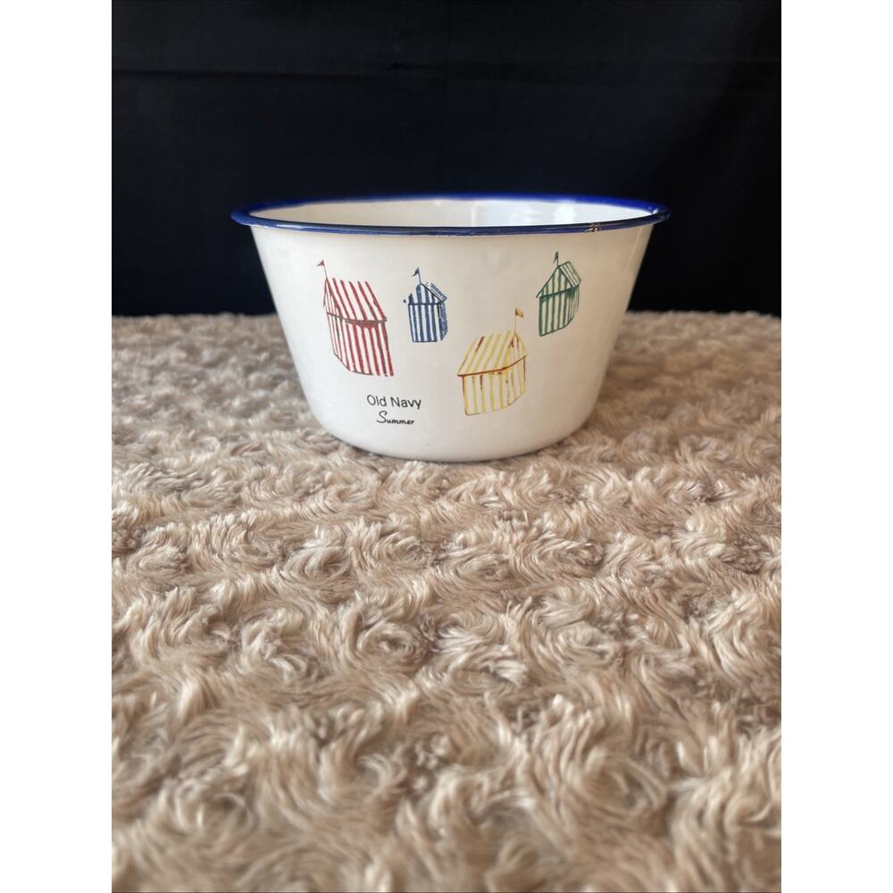 Old Navy Summer Themed Enamel Bowl 6.5” Beach Tents